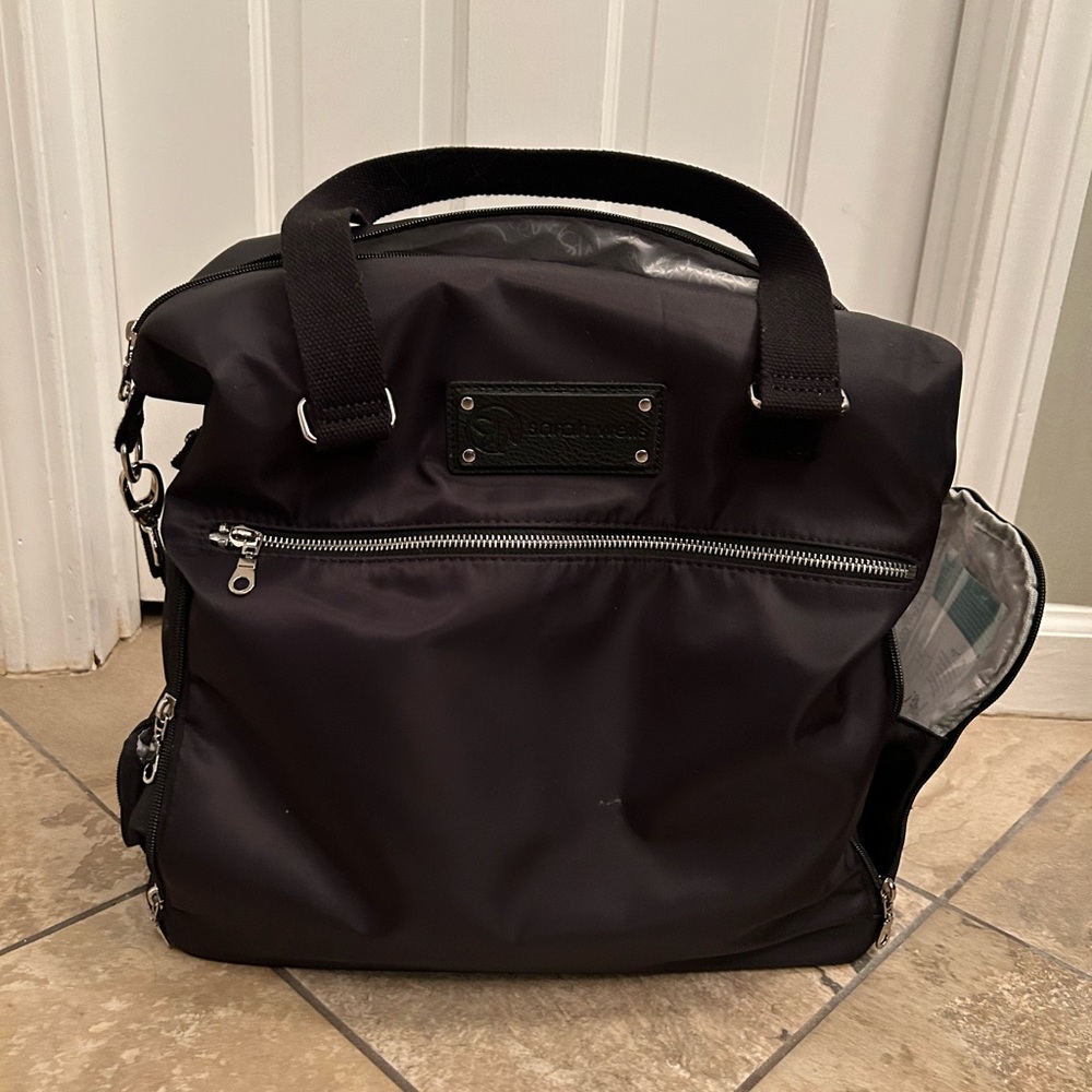 Sarah Wells Lizzy pump bag